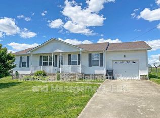 728 Shetland Dr, Oak Grove, KY 42262
