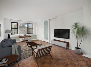 201 E 21st St APT 7K, New York, NY
