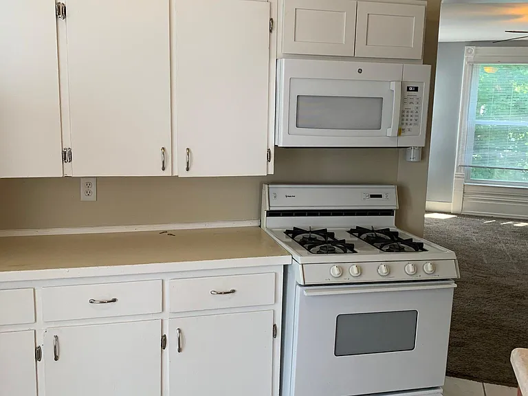 755 Watson St SW #2 — Photo 6