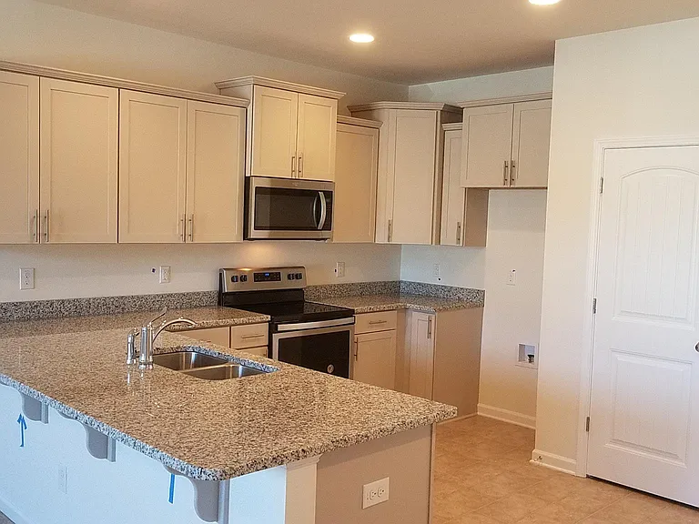 1729 American Robin Dr — Photo 3