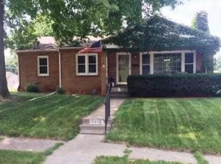 2512 Glen Pl, Davenport, IA 52804