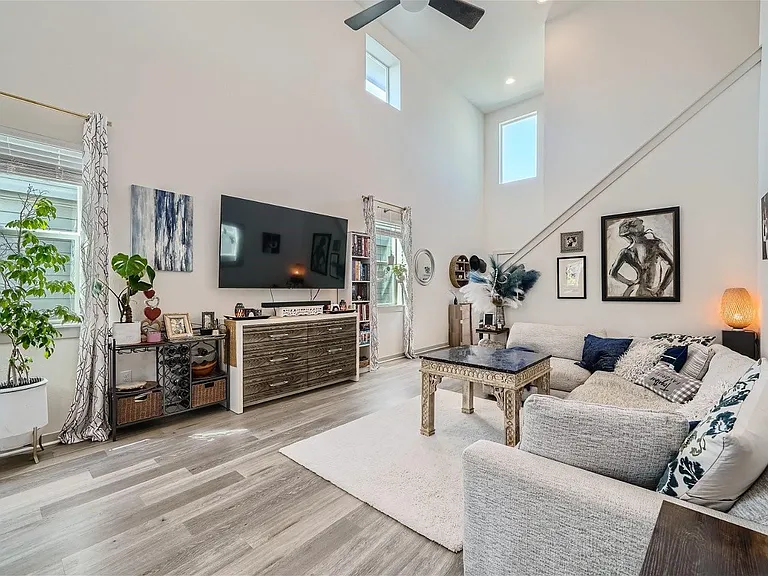 8005 Linnie Ln — Photo 5