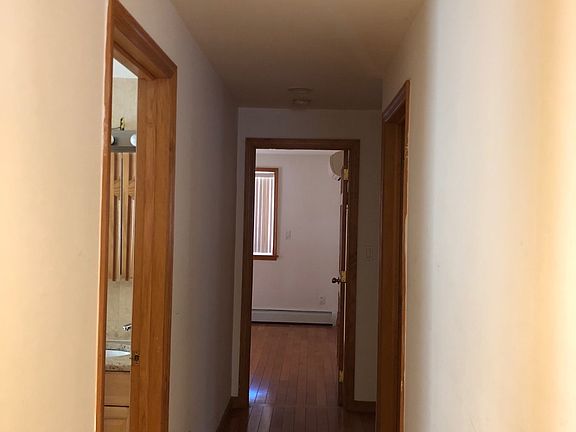 5th image of 4344 158th St Fl 3