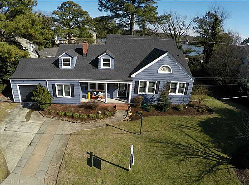 1st image of 115 E Arden Cir