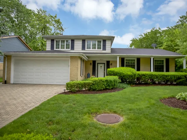 3423 Maple Leaf Dr, Glenview, IL 60026