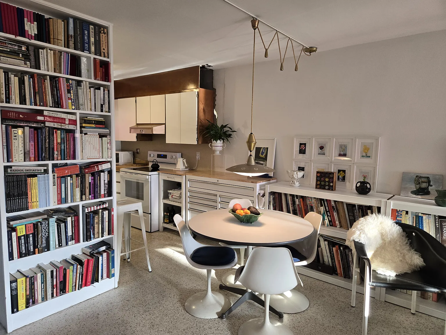 1 bed, 784 sqft, $1,800 — Photo 2