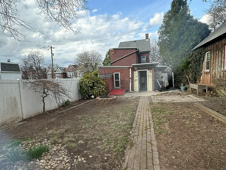 144 Beech St — Photo 19
