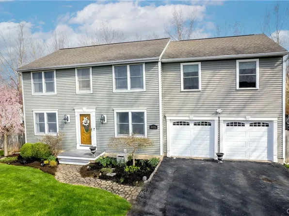 4070 Sweet Gum Ln, Liverpool, NY 13090