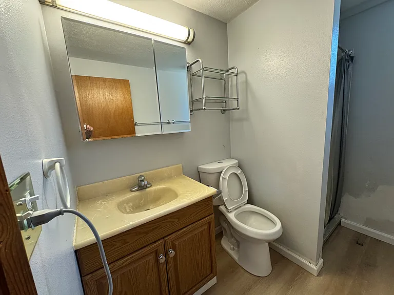 1394 Seaton Ct — Photo 12