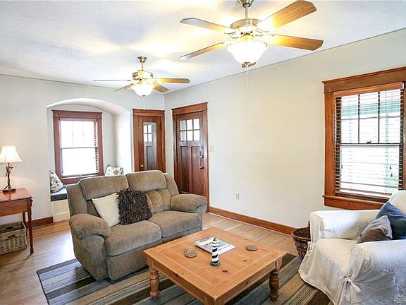 5th image of 345 Monteray Ave