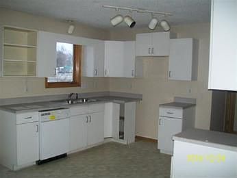 4th image of 1554 Oak Park Dr