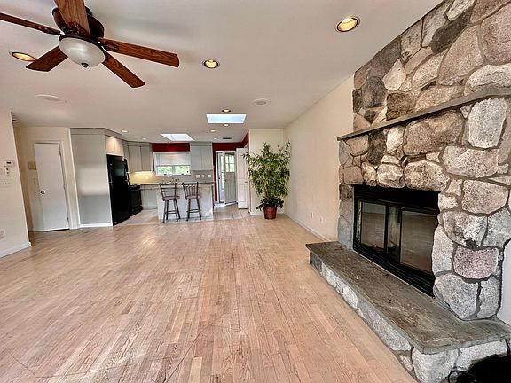 3rd image of 468 West St #2