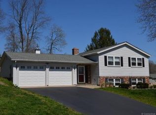 121 Spring Glen Dr, Meriden, CT 06451