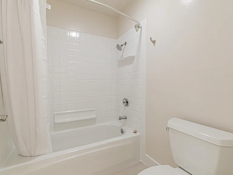 Santana Place — Photo 23