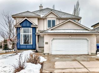 202 N Hamptons Gdns NW, Calgary, AB T3A 5X4