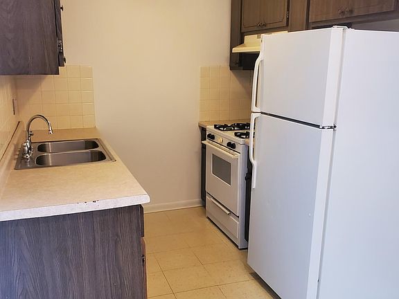4th image of 4306 Lindenwood Dr #3SW