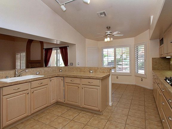 5th image of 10860 N Torey Ln
