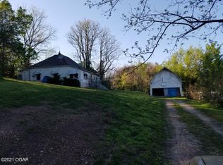 200 Hound Dawg St, Anderson, MO 64831