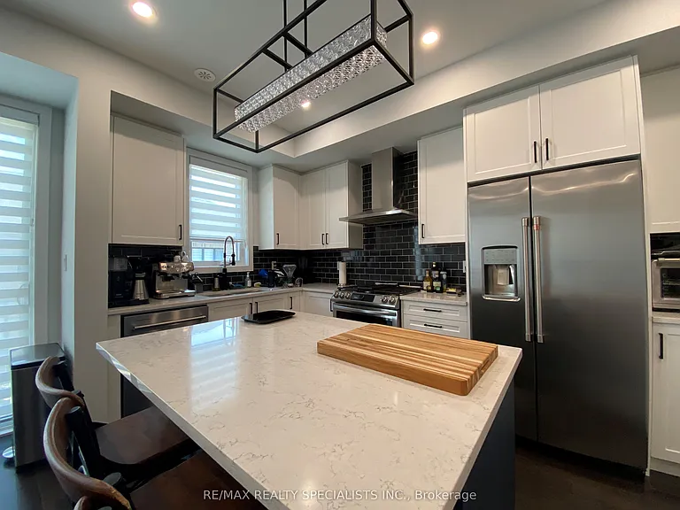 1458 Yellow Rose Cir — Photo 16