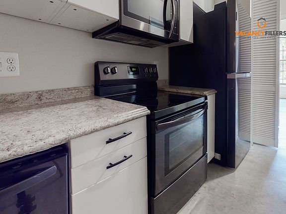 2nd image of 124 E Trenton St #105