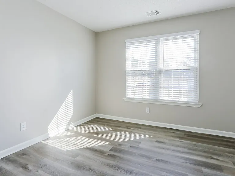213 Summer Hill Cir — Photo 13