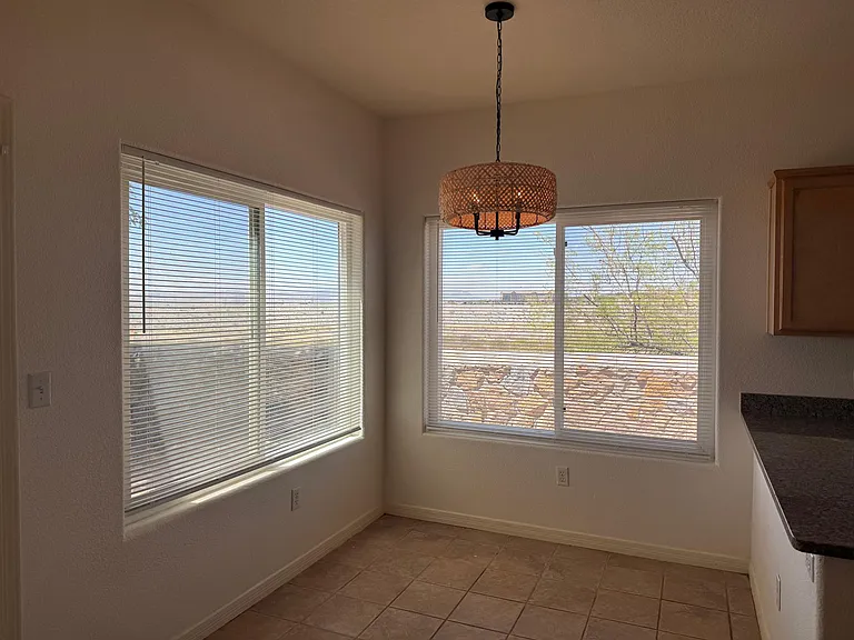 2651 Sunset Pl — Photo 4