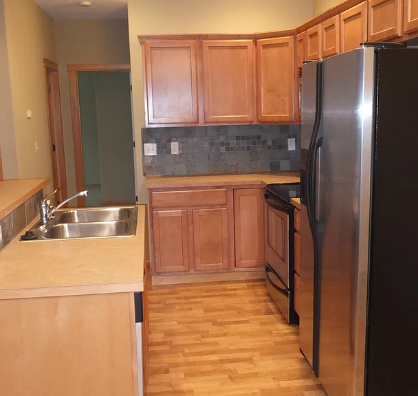 410 E Elcliff Rd — Photo 4
