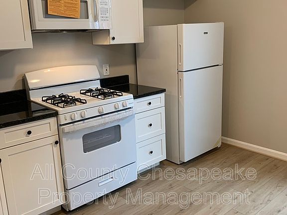 4th image of 3113 Wisteria Ave #A