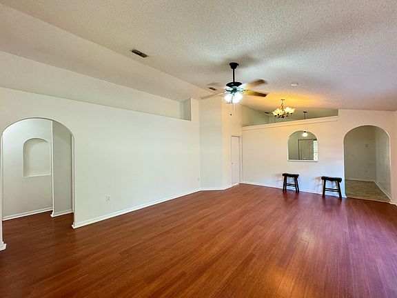 5th image of 10325 Kalega Chase Ct