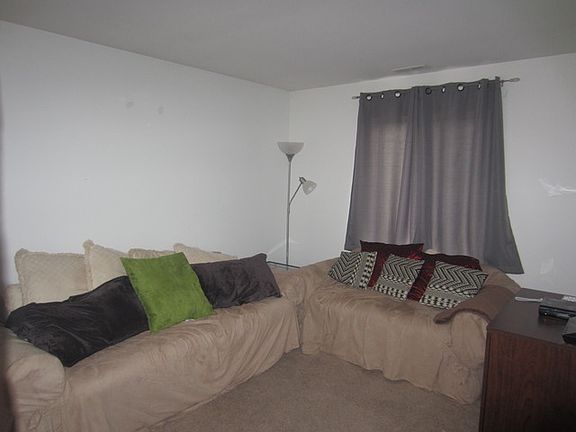 5th image of 2821 Sun Valley Dr
