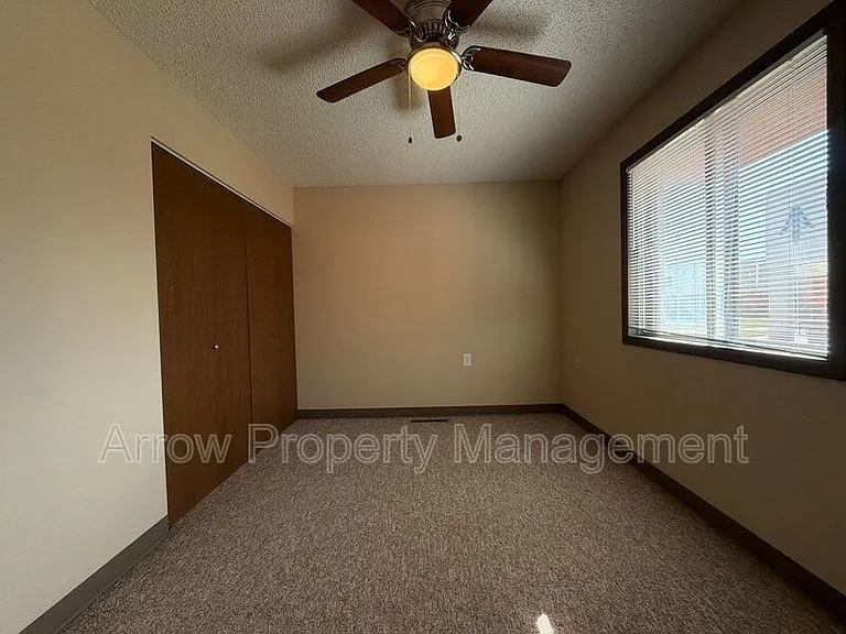 11141 N 137th St #31 — Photo 6