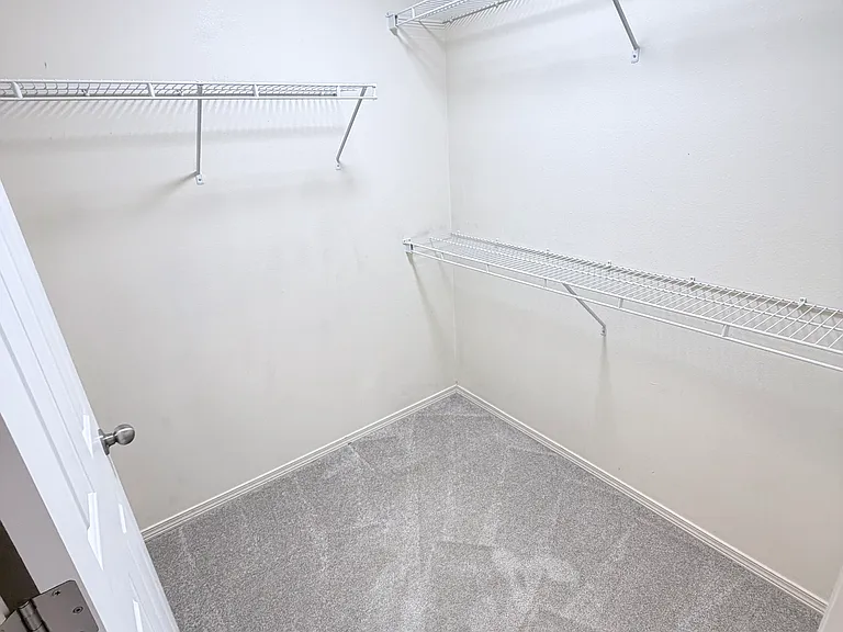 3430 S 283rd Ln — Photo 15