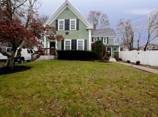 332 Commercial St, Whitman, MA 02382