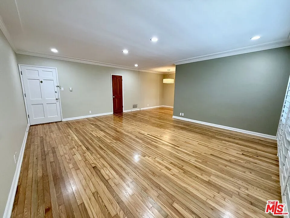 2 bed, 1.0 bath, $3,700 — Photo 4