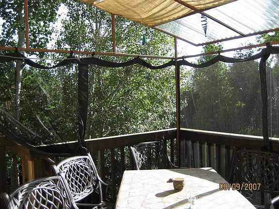 Lovely Private Covered Patio