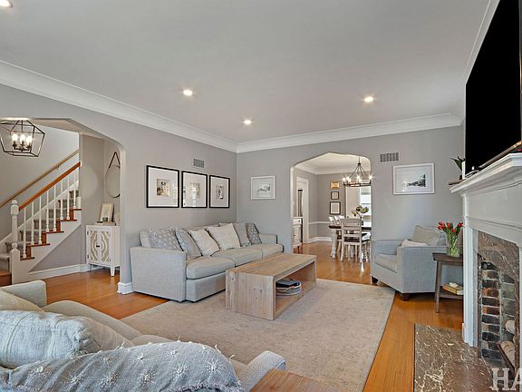 4th image of 3248 N Newcastle Ave