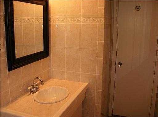 5th image of 1531 NE 40th Ct