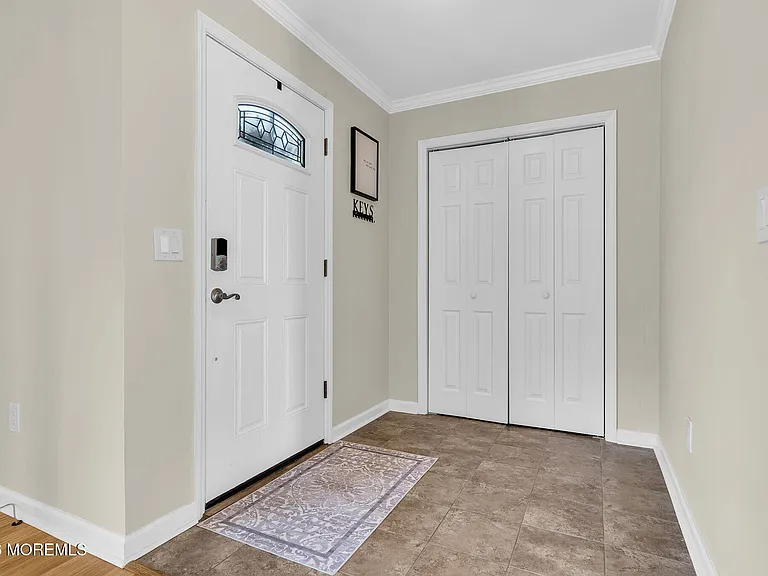 785 Garfield Ave — Photo 4
