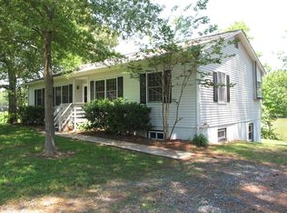 77 Merganser Ct, Montross, VA 22520