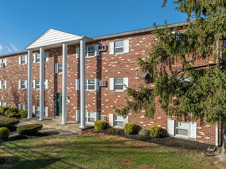 310 Knights Rd #B5 — Photo 13