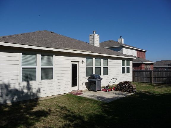 3rd image of 9201 Windsor Dr