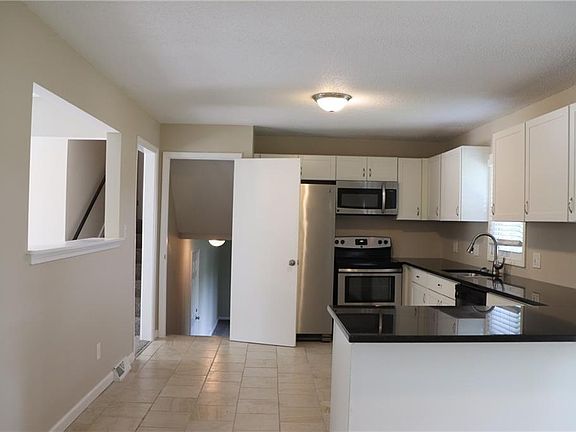 5th image of 9534 Connell Dr