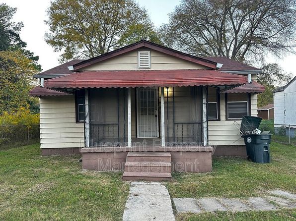 450 Thomas Cir