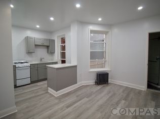 196 Lawrence Ave #1B, Brooklyn, NY 11230