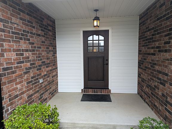 3rd image of 671 N Russell Avenue