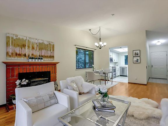2nd image of 5022 Treaty Ct