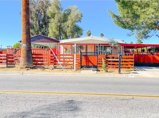 591 N Gilbert St, Hemet, CA 92543