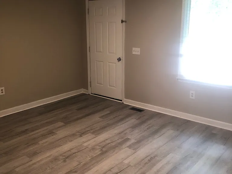 129 Cypress Dr — Photo 5