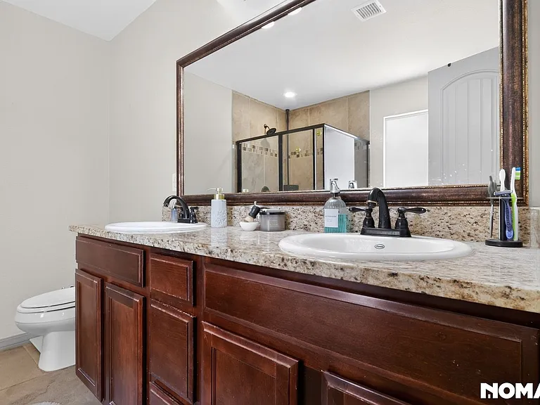 12485 Chamberlain Dr — Photo 24
