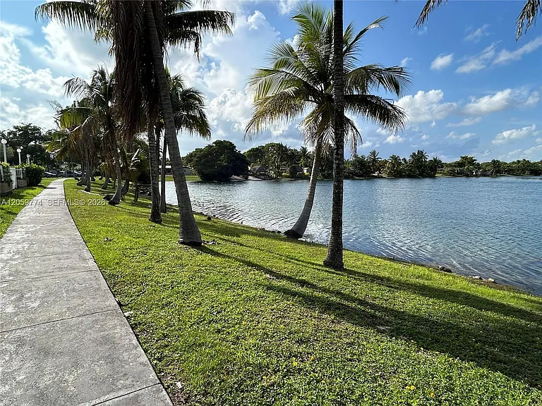 14301 N Kendall Dr #109B — Photo 37